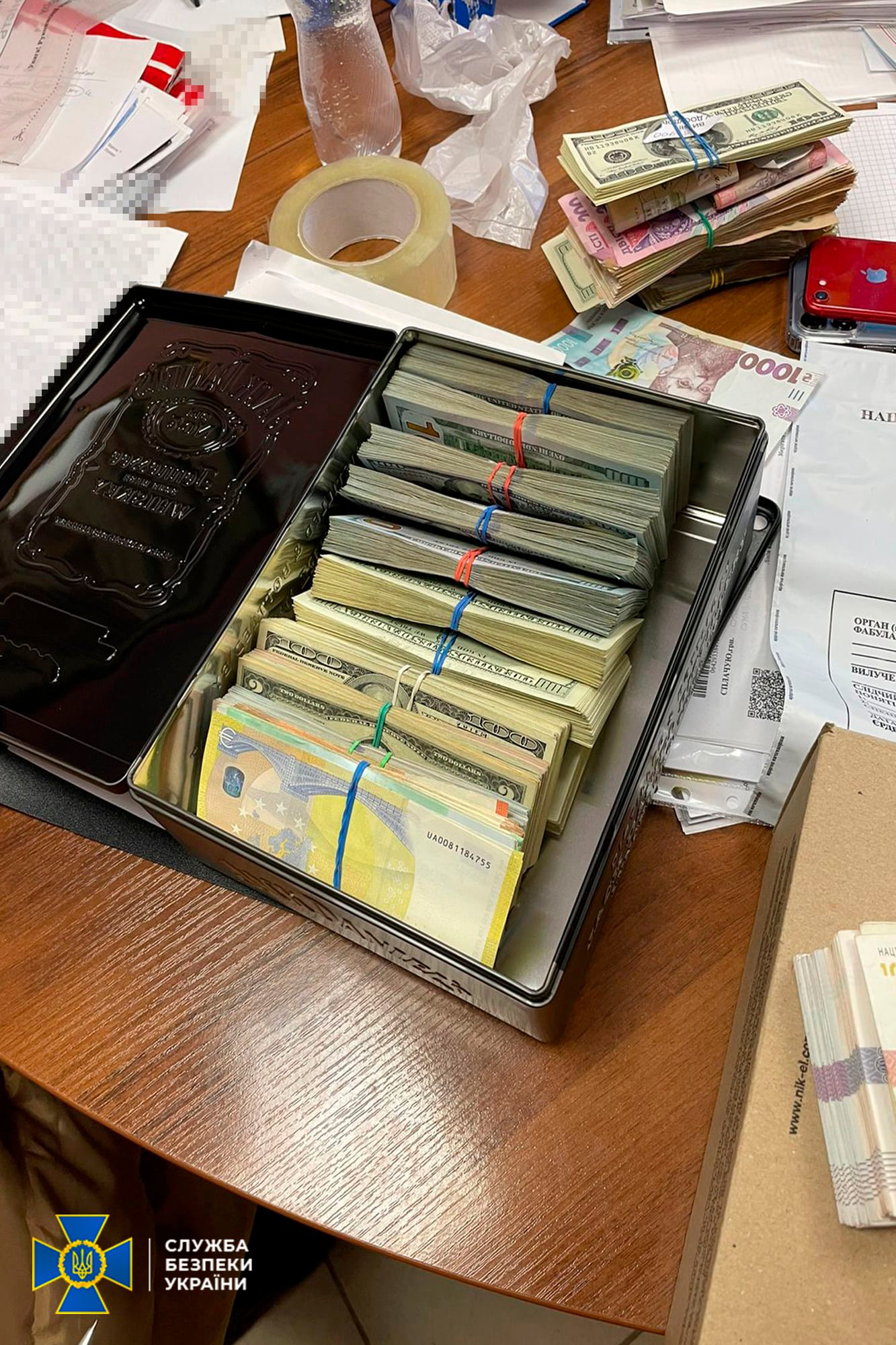 Женщина-решала придумала аферу с квартирами в новостройках: жертвами стали десятки украинцев