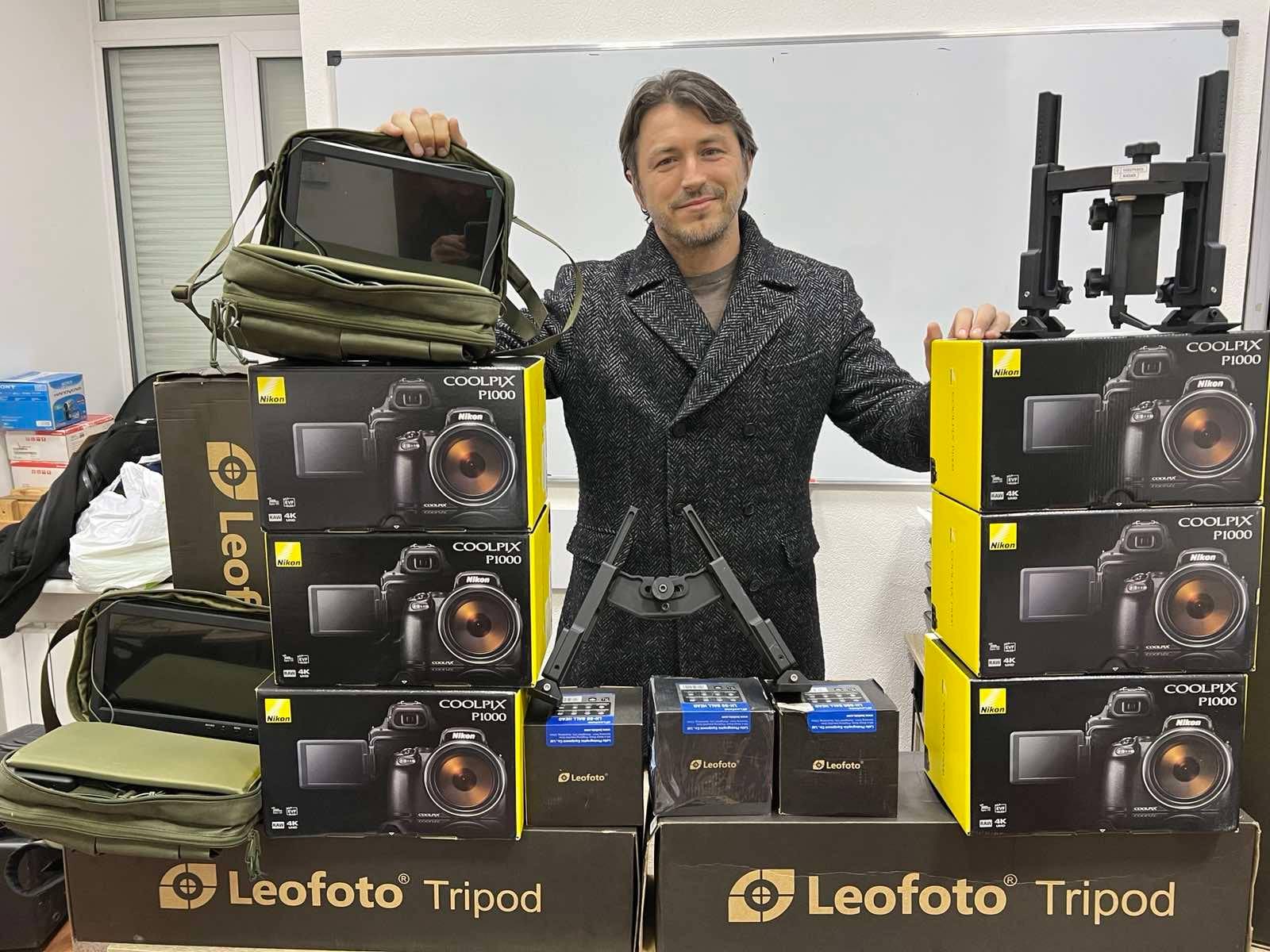 Як підтримати і допомогти ЗСУ прямо зараз: контакти, реквізити і список необхідних речей