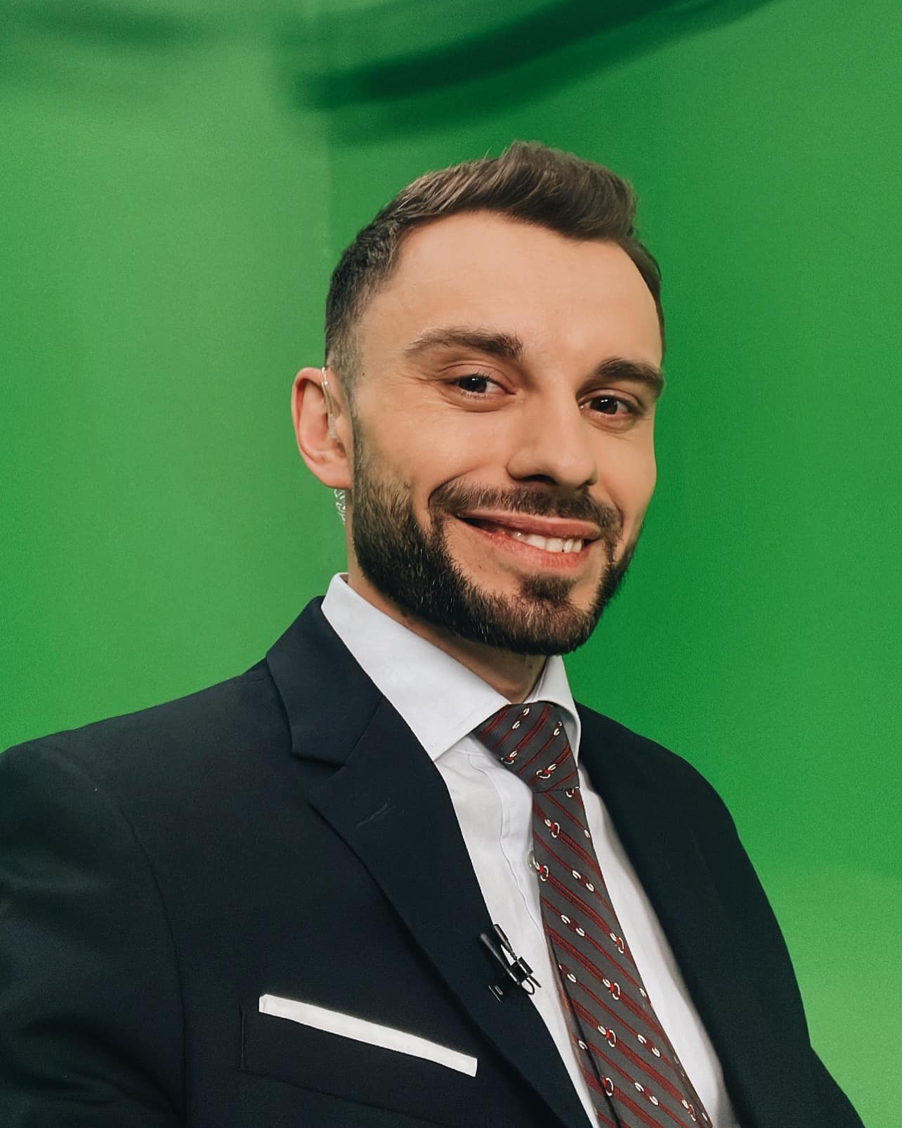 Відомий ведучий йде служити в ЗСУ: "мобілізацію хочу сприймати як виклик"