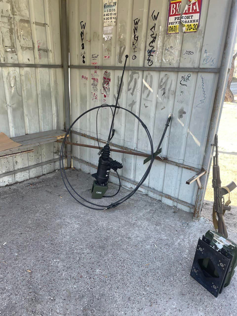 Украинские защитники отобрали у россиян радиолокационную станцию и узел связи (фото)