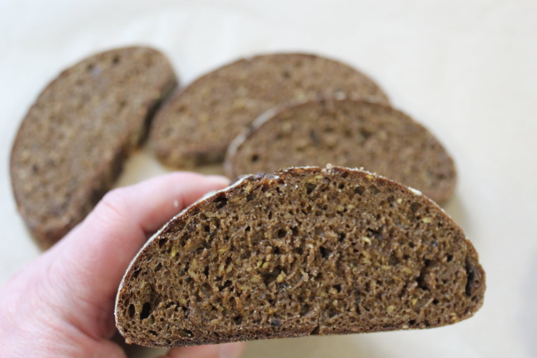 В Киеве начали печь хлеб "Чернобаевский": рецепт создал столичный кулинар