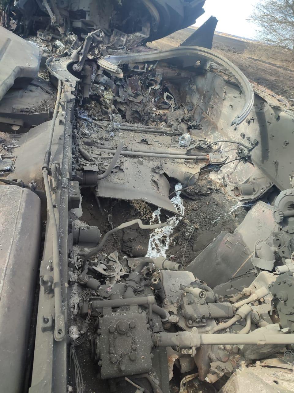 Под Прилуками ВСУ уничтожили вражескую колонну и пополнили свой автопарк российским "Ураганом"