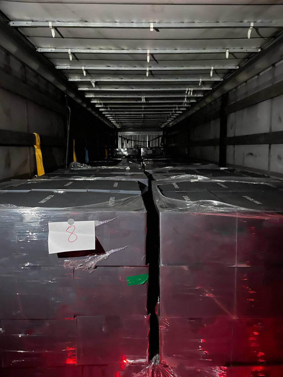 В Украину прибыла еще одна партия спутникового оборудования Starlink от Илона Маска