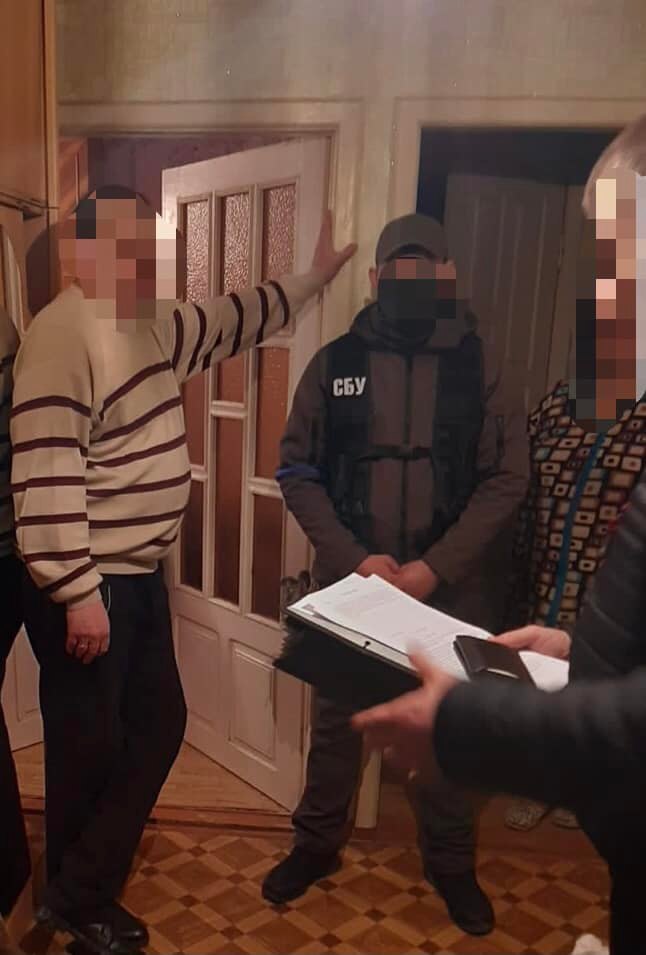 В Черкассах экс-чиновник хвалил российского пилота, который бомбардировал украинские города