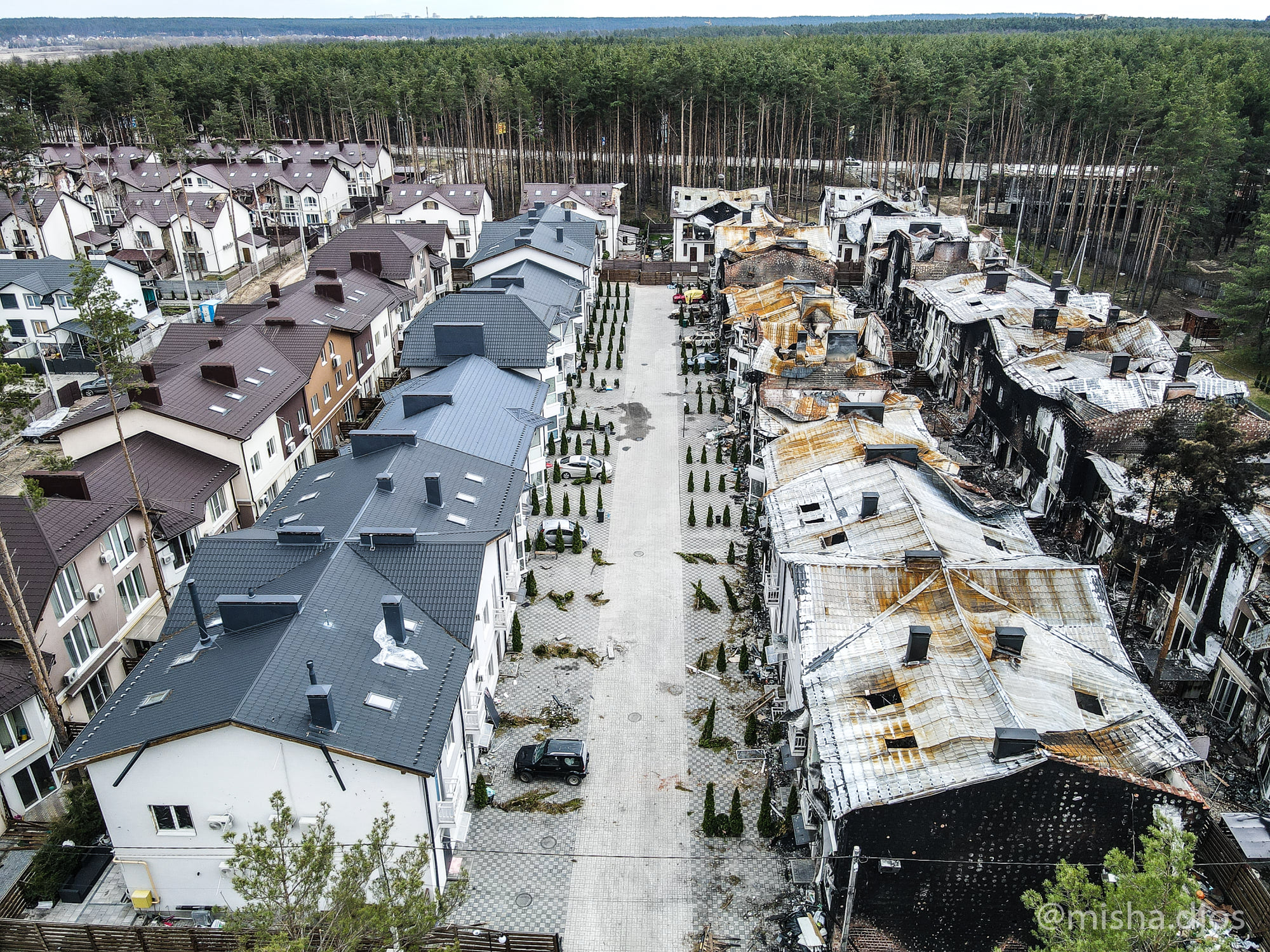 Зруйнований Ірпінь показали з висоти пташиного польоту (фоторепортаж)