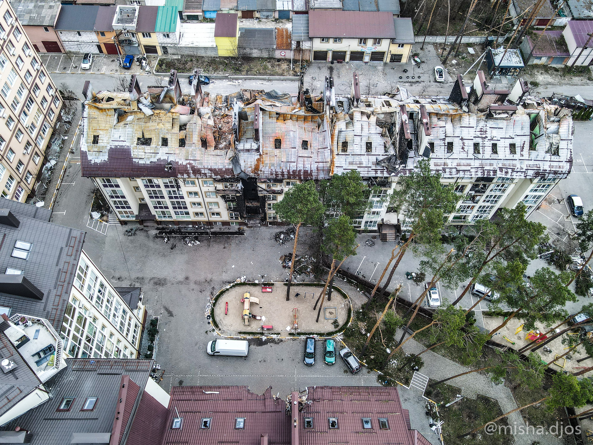 Зруйнований Ірпінь показали з висоти пташиного польоту (фоторепортаж)