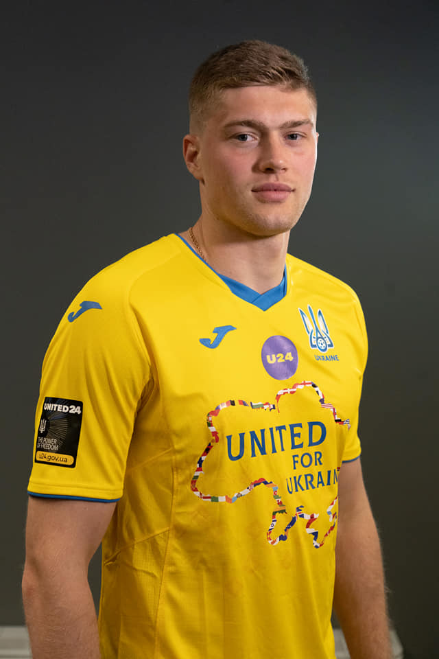 Сборная Украины по футболу представила лимитированную коллекцию новой формы: как она выглядит