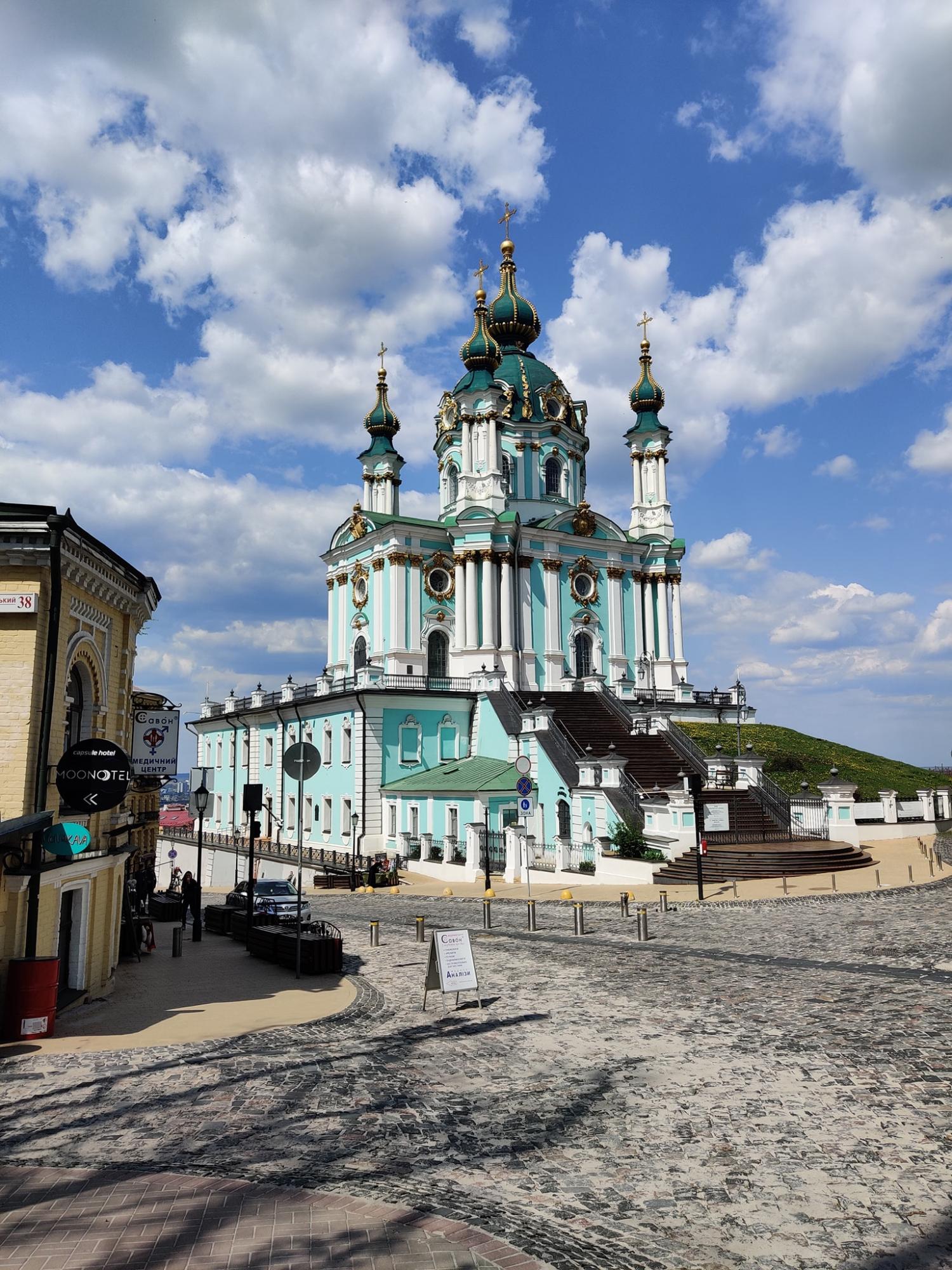 "Киев на пороге туристического бума". На улицах городов Украины растет число иностранцев