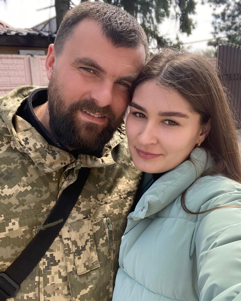 "Хто, як не ми". Вдова десантника втілює у життя мрію загиблого чоловіка: деталі зворушливої історії