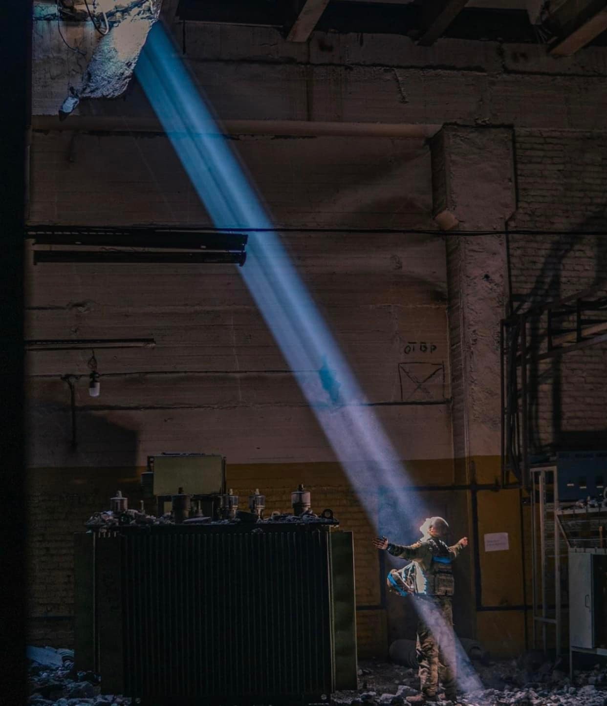 Из-за истерики Шария в Испании закрыли фотовыставку украинца: что известно