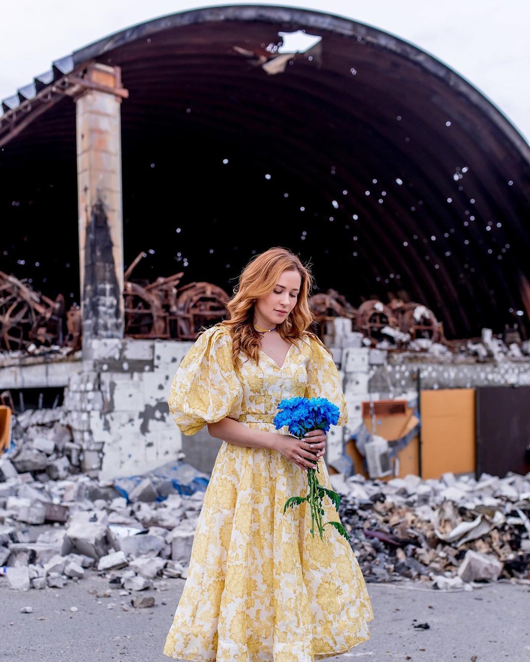 Сине-желтые сердца: невероятные патриотические платья украинских звезд, которые завораживают