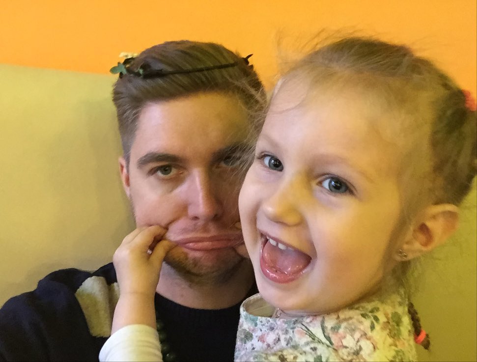 "Эмилия, солнышко мое": Остапчук чувственно поздравил дочь, которой не может позвонить из-за экс-жены