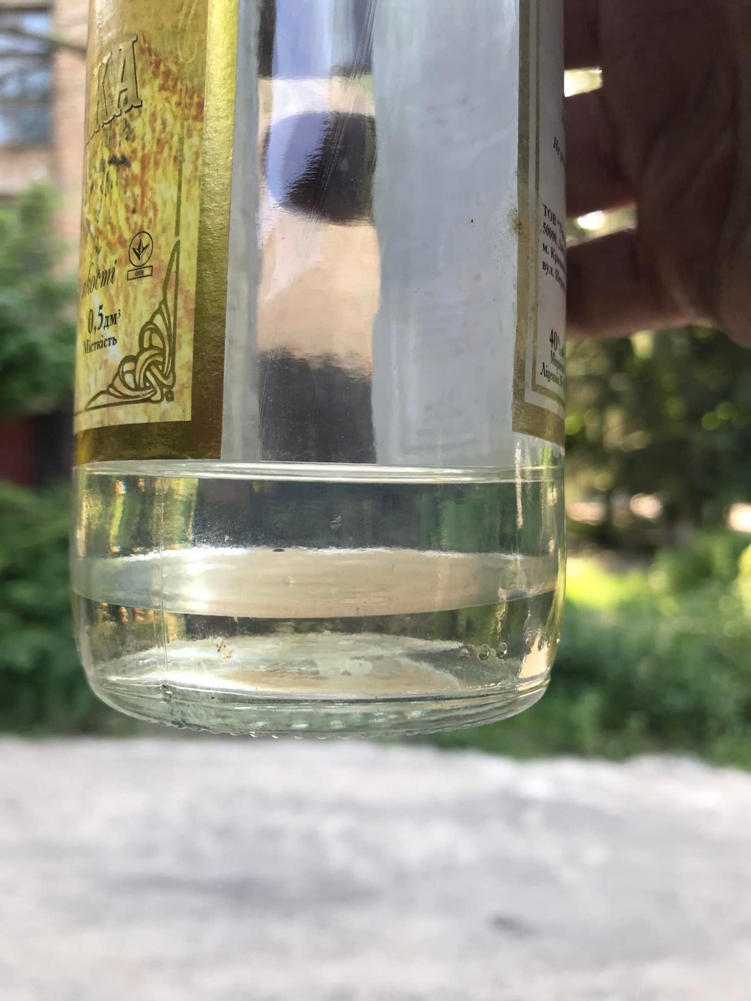 На киевской АЗС "разводят" с бензином: "без очередей и ограничений"