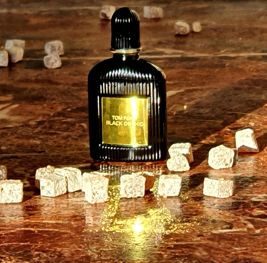 5 неперевершених парфумів для жінок 40+: аромати, які розкриють красу