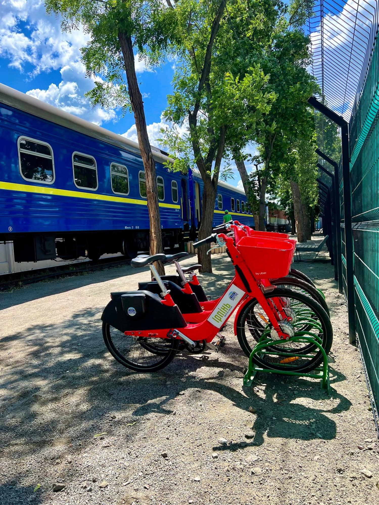 Залізне містечко в Ірпені: як виглядає нове житло для переселенців (фото)