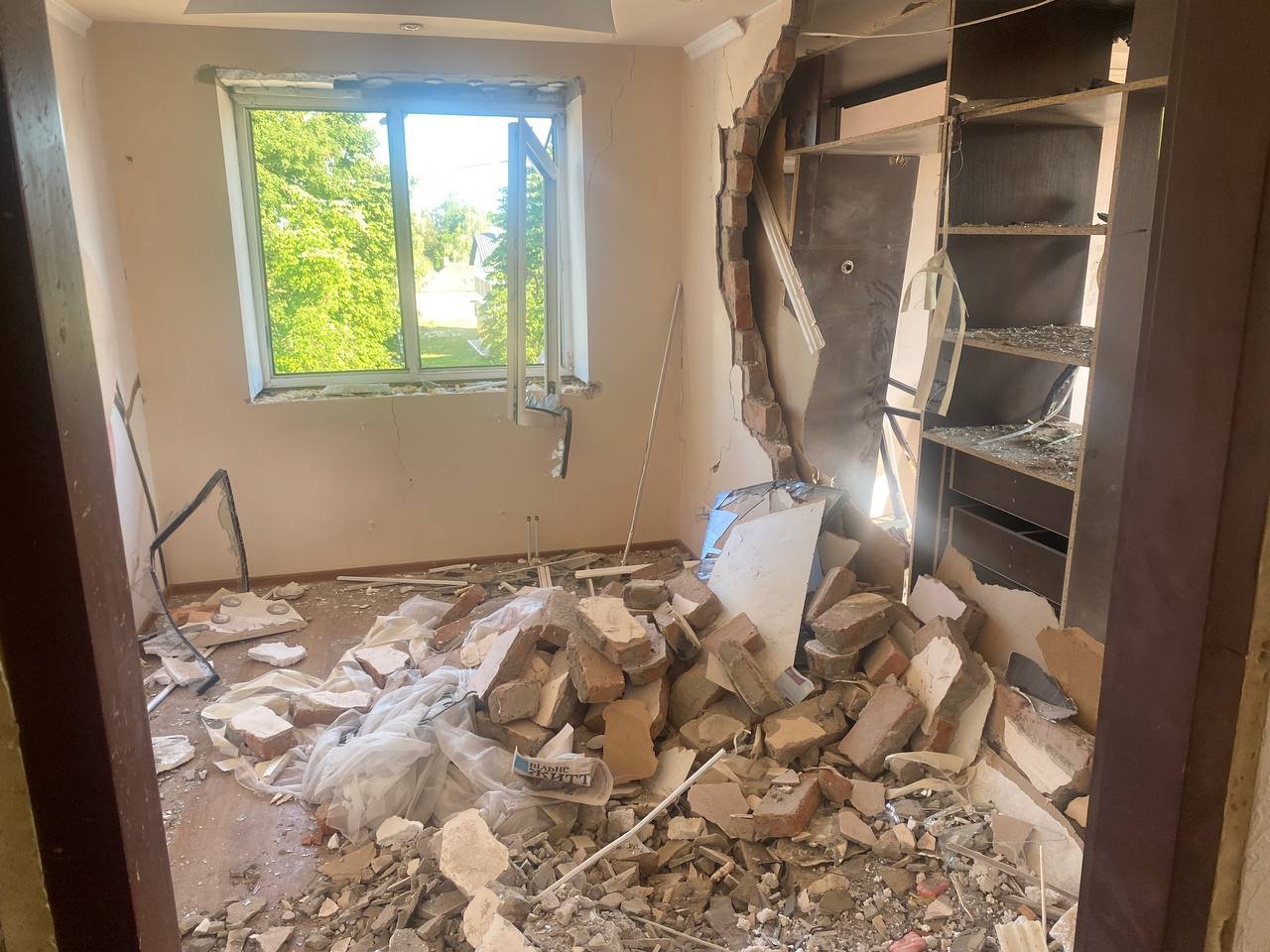 Мама, это реальность? Семья из Харькова убежала от войны на запад и там попала под ракетный обстрел