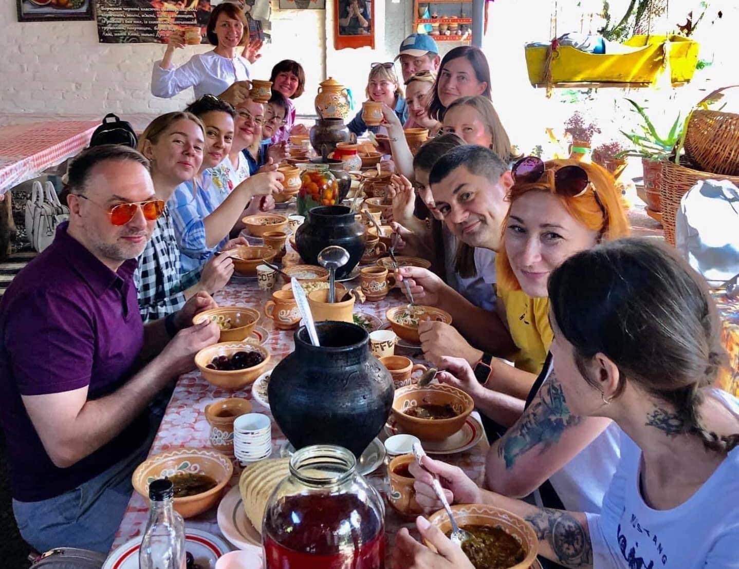 Крафтовые продукты и вино. Куда можно поехать в гастротуры по Украине