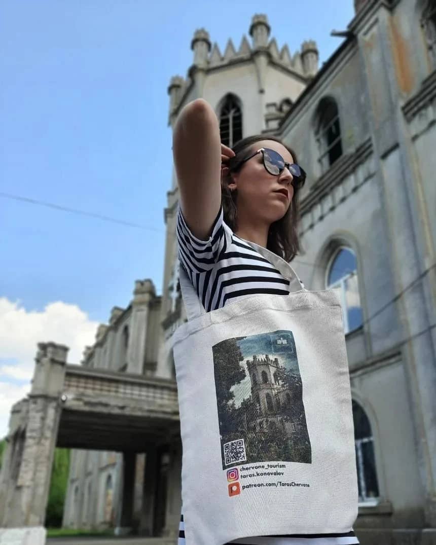 Врятувати історію. Гід-історик перетворює маєток на Житомирщині на туристичну родзинку