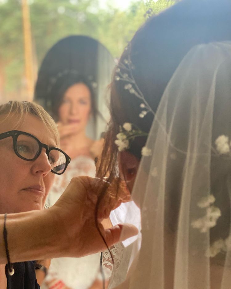 Автор "Орла и решки" Синельников женился: свадьба была в доме в Буче, который разгромили оккупанты