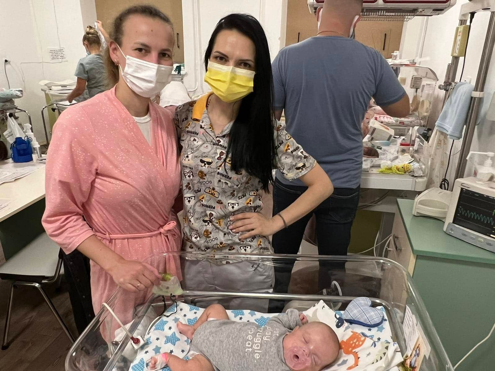 Рішення приймали дуже швидко: у Львові лікарі врятували недоношеному хлопчику зір