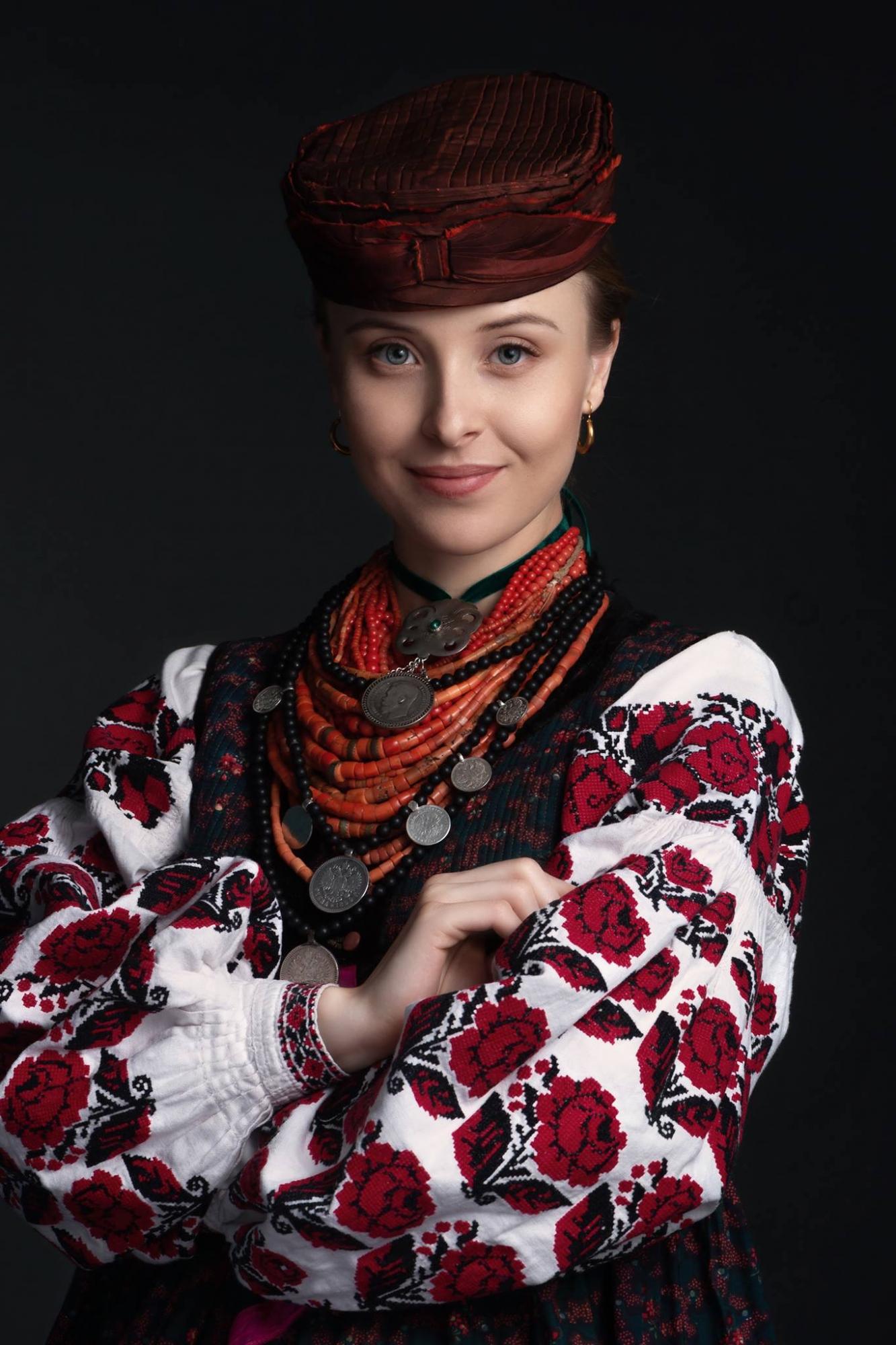 Звезды поздравили украинцев с Днем вышиванки: это наш генетический код, символ и гордость