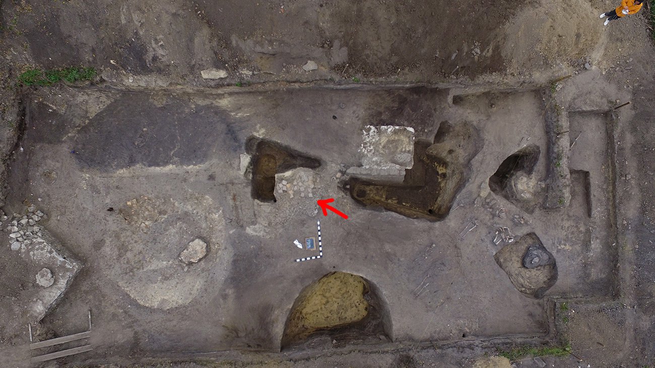 Под Хмельницким нашли пропавшую грамоту времен Киевской Руси и артефакты эпохи бронзы