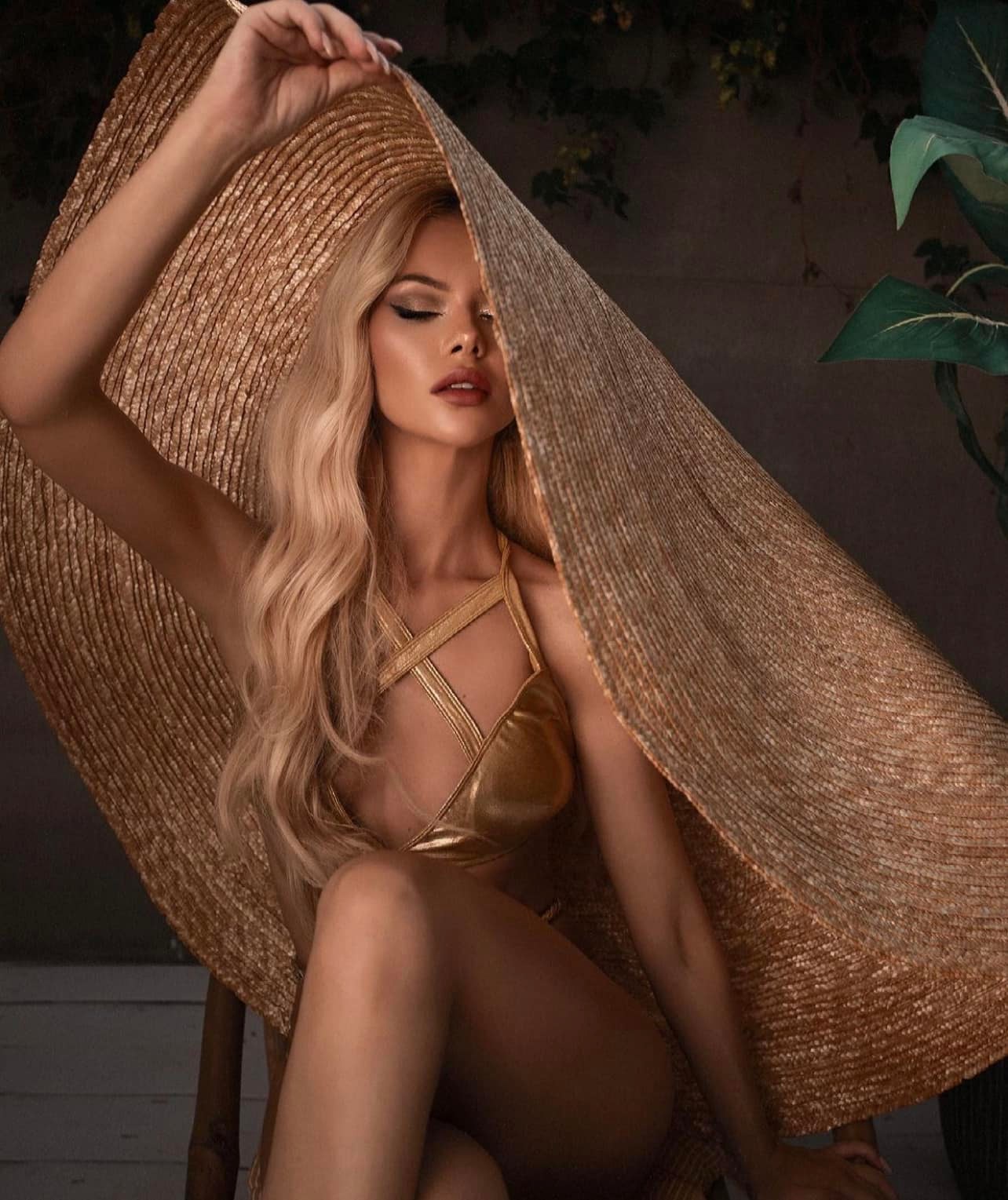 Титул "Міс Україна Всесвіт" отримала дівчина, яка допомагає дітям і ЗСУ: фото красуні