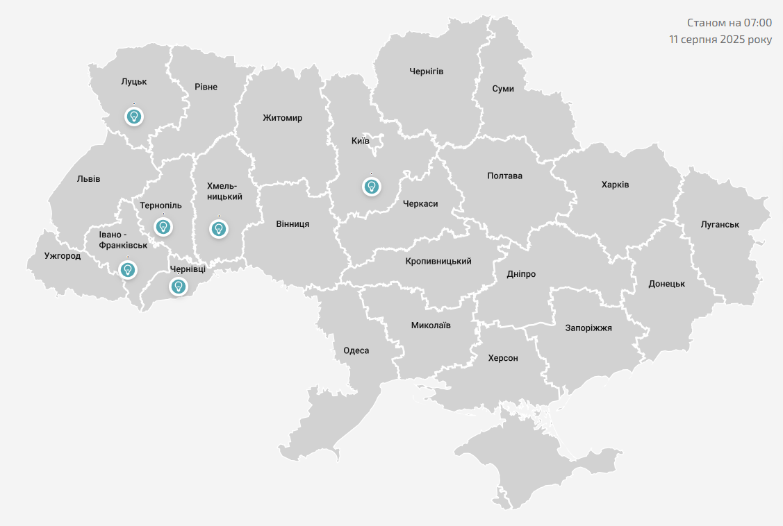 Сильний вітер і дощ залишили без світла понад 100 населених пунктів в Україні