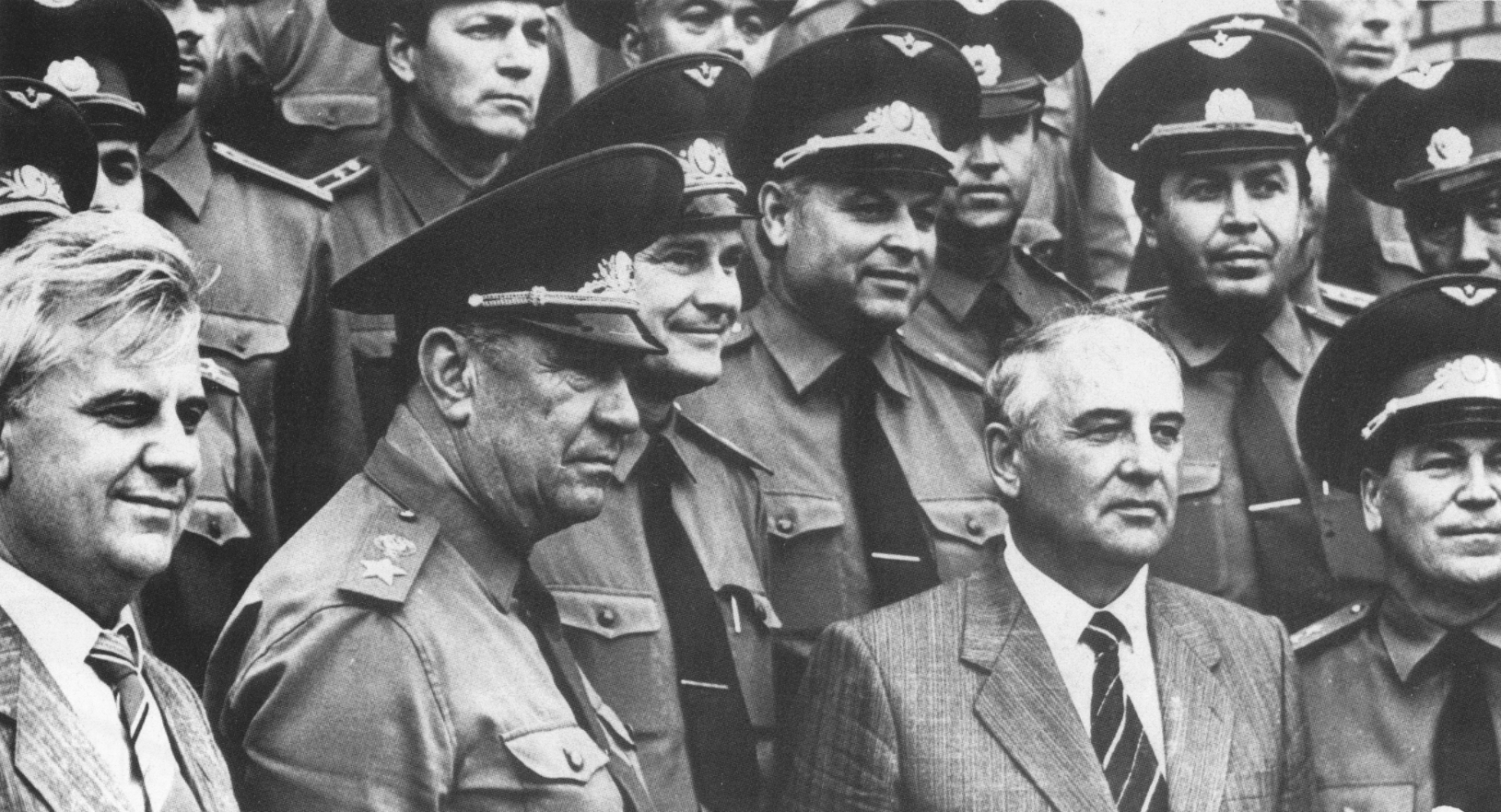 "Маємо те, що маємо": найвлучніші цитати, архівні фото і останнє інтерв'ю Леоніда Кравчука