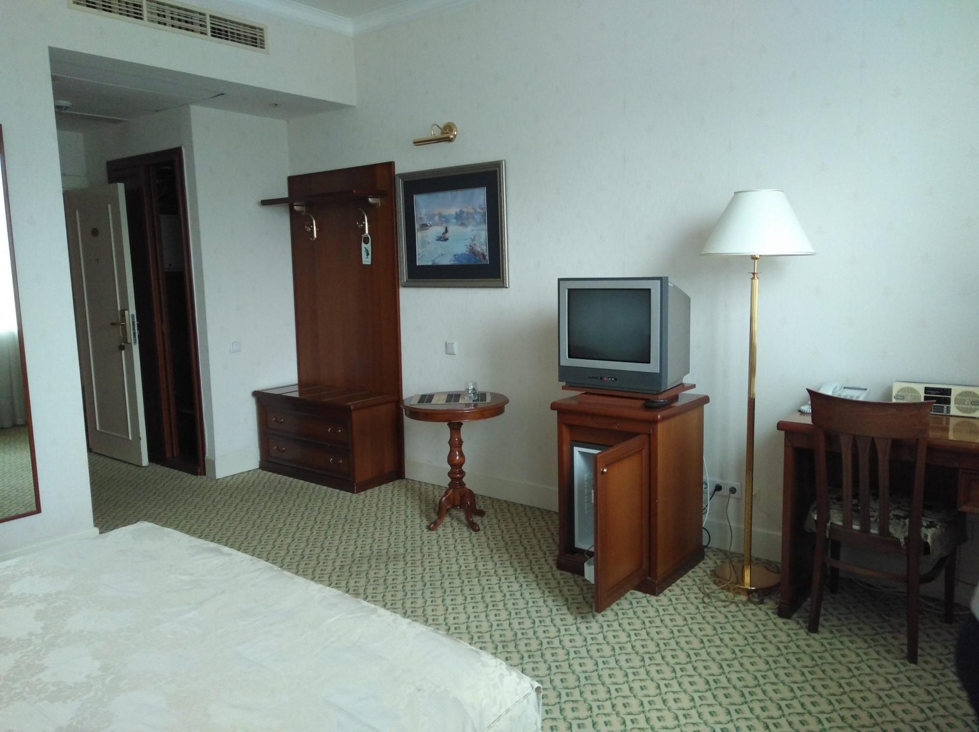 Гостиницу Кучмы, построенную для Путина и Лукашенко, выставили на аукцион: как она выглядит