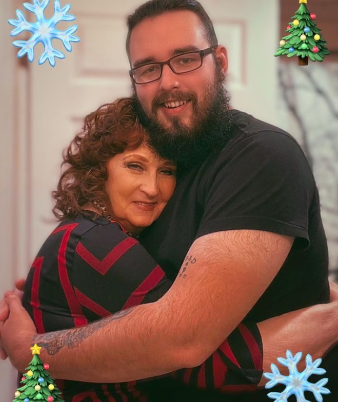 Йому було 17, а їй 71. Історія кохання пари, яка зустрілася 9 років тому і щаслива досі