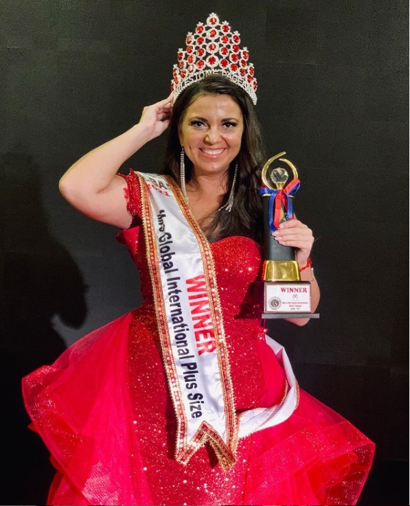 Українка повідомила, що стала "Міс Світу plus-size 2021", але їй не повірили: деталі скандалу