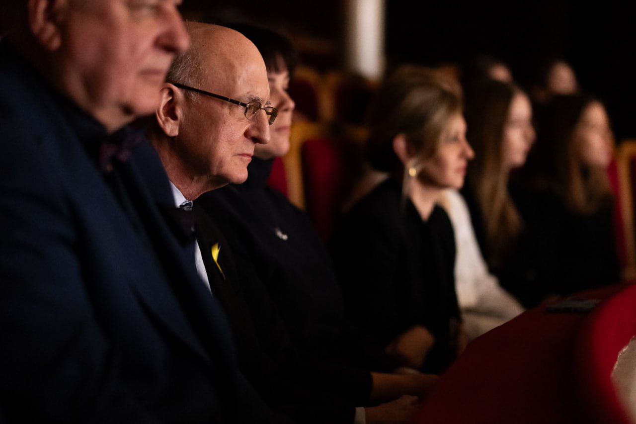 Елена Зеленская в элегантном образе посетила львовскую оперу (фото)