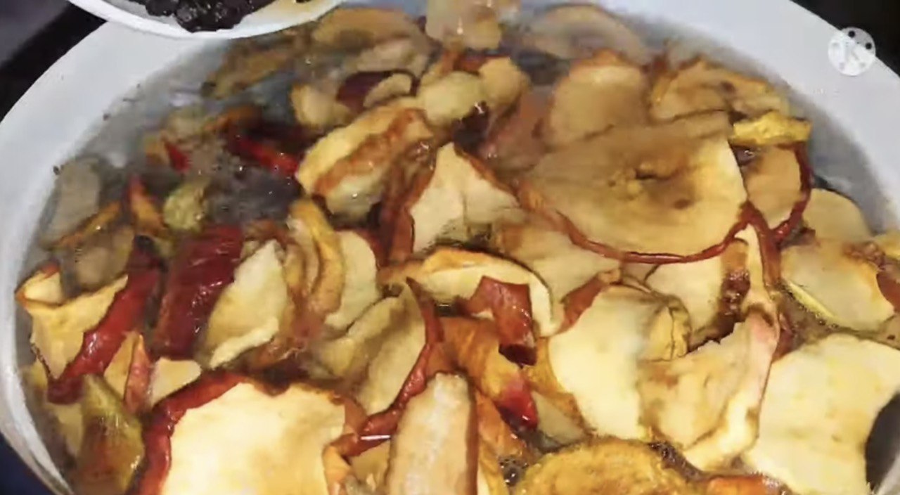 Узвар із сухофруктів на Святвечір: рецепт на п'ять літрів з фото і відео