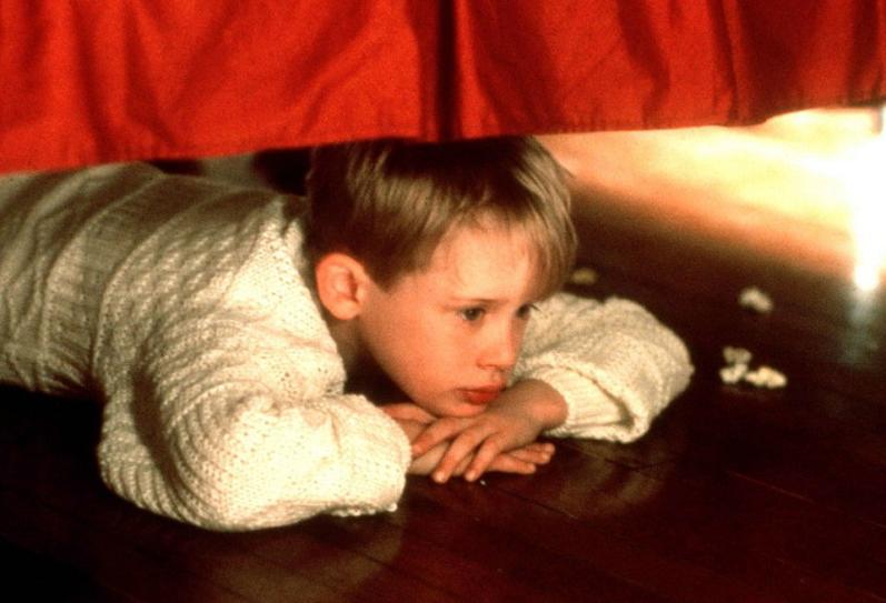 Які сімейні питання піднімаються у фільмі "Сам удома"