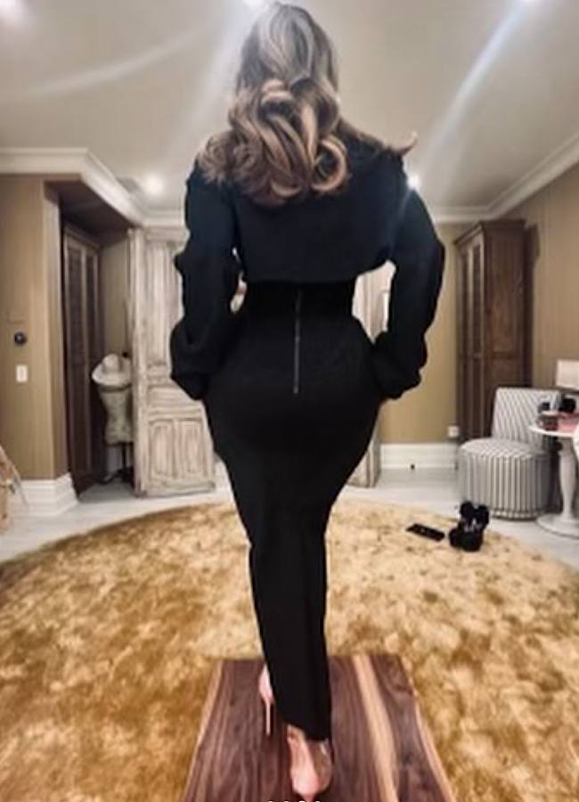 Дженніфер Лопес показала образ "Латиноамериканської Барбі" (фото)