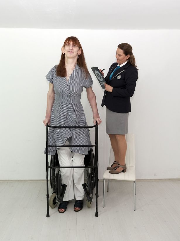 24-річна дівчина стала найвищою у світі: як виглядає 215-сантиметрова рекордсменка