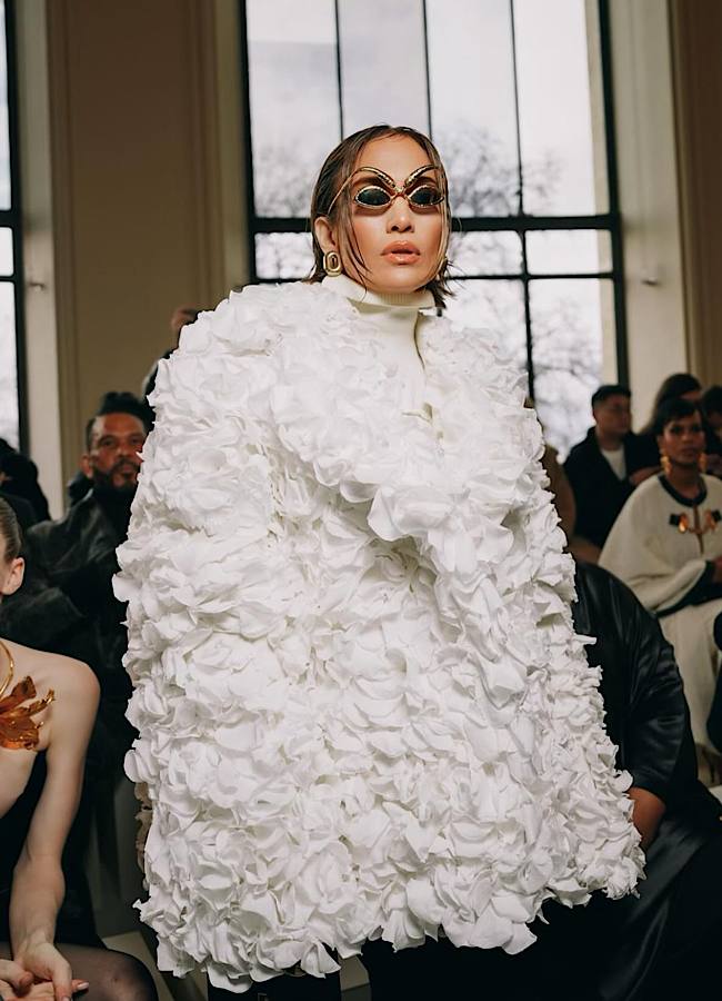 54-річна Дженніфер Лопес змінила імідж та підкорила всіх: ефектні фото