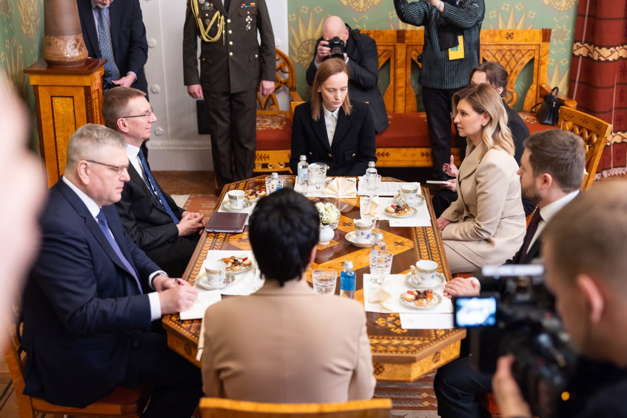 Олена Зеленська підкорила президента Латвії ніжним образом (фото)