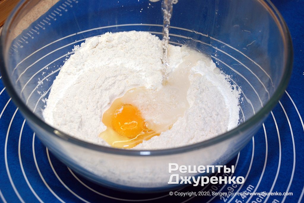 Кулинар раскрыл секрет настоящего слоеного теста: запомните простое правило!