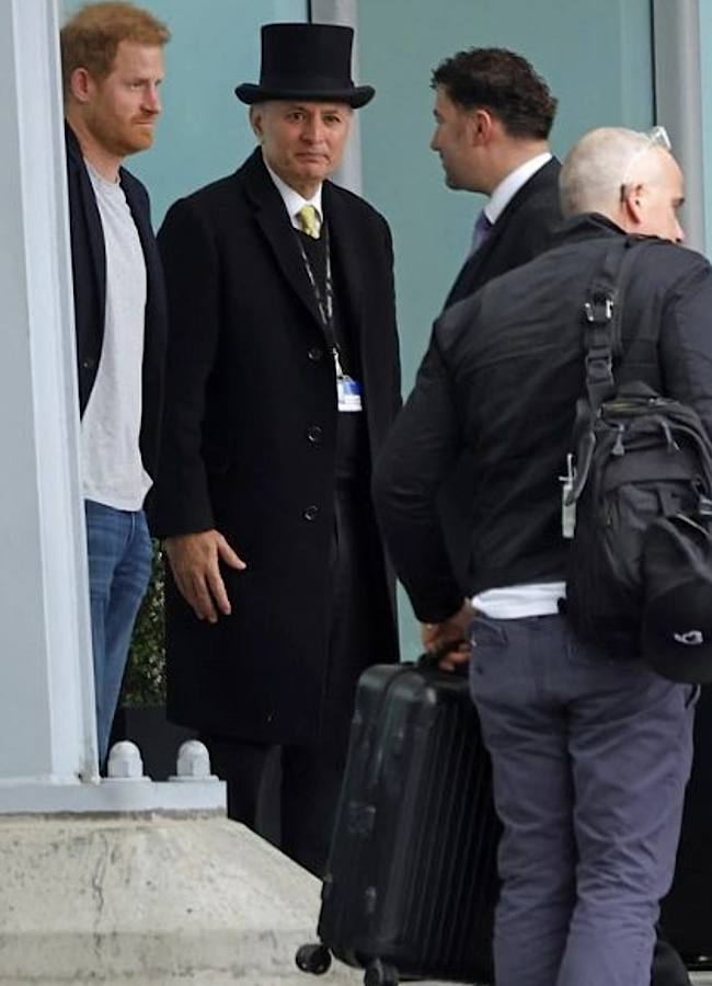 Выделил отцу 24 часа: принц Гарри уже вернулся домой после визита к королю Чарльзу III