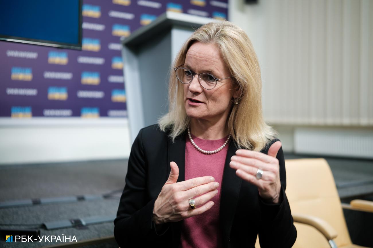 Євродепутат Віола фон Крамон: Нерішучість багатьох європейських лідерів надає сміливості Путіну