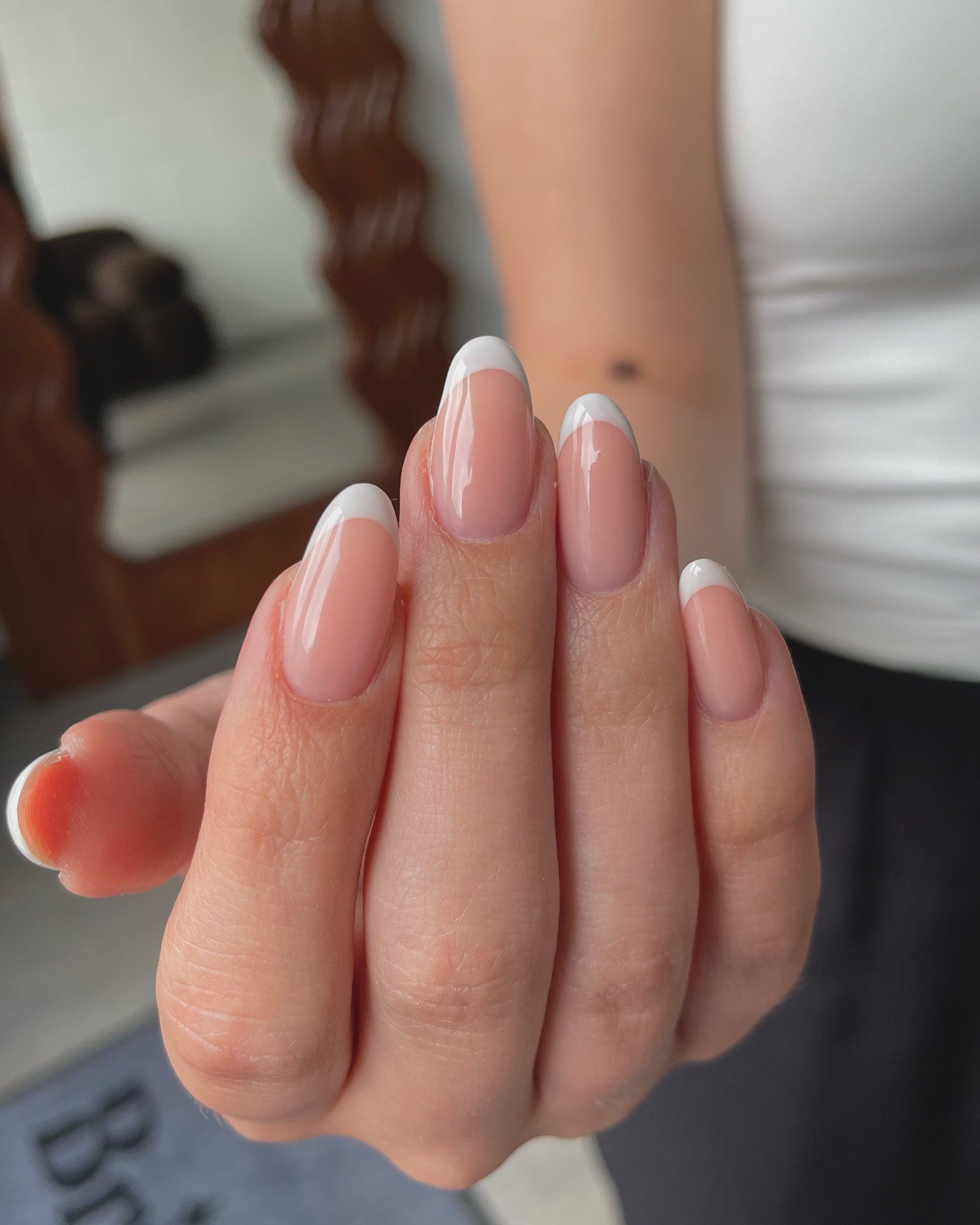 Цей манікюр зробить вас наймоднішою: найкращі ідеї небанального "френча"