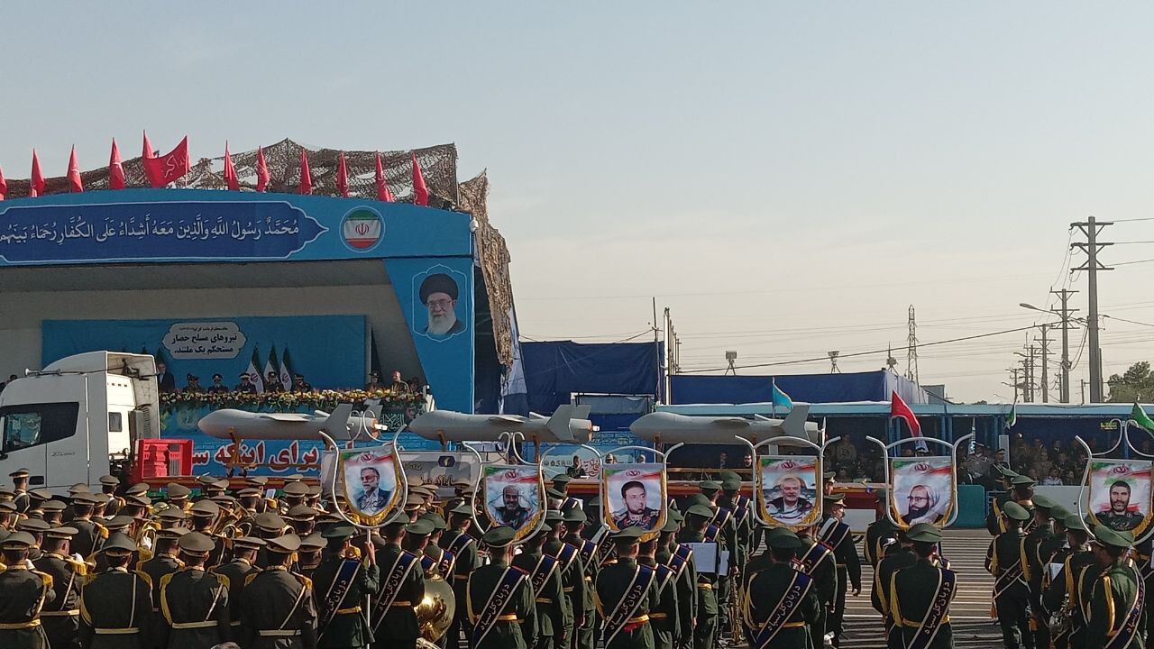 Іран показав нову балістичну ракету та модернізований "Шахед"