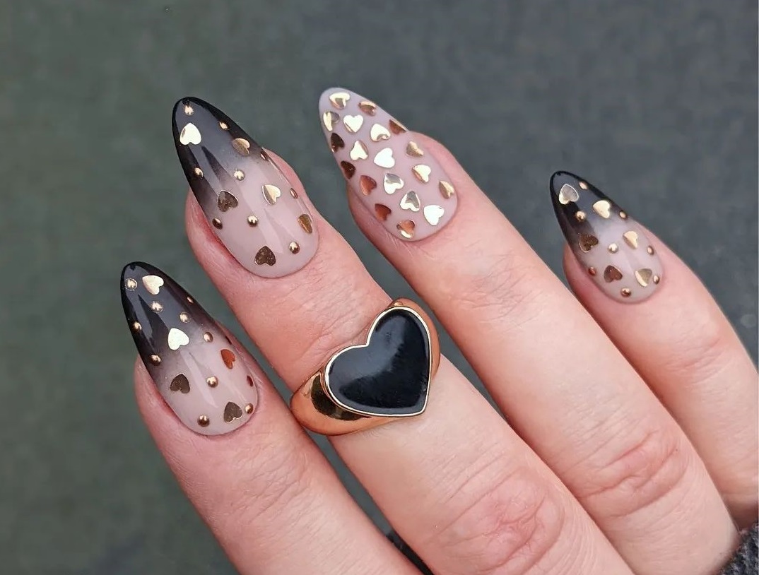 Який манікюр притягне успіх та гроші у жовтні. Це точно не червоний та молочний