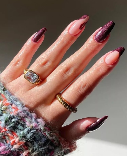 Трендовый маникюр на осень: 7 идей стильного "френча" с яркими кончиками