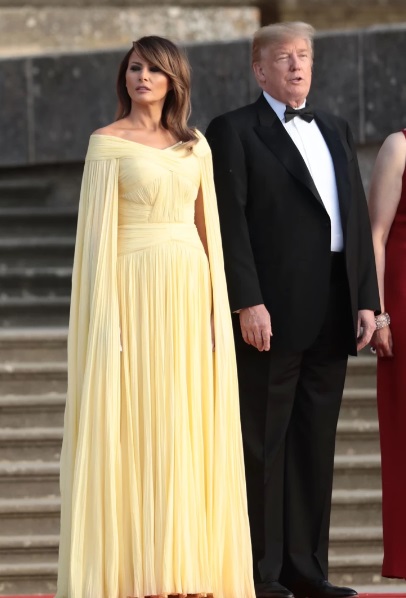 Икона стиля: как одевается Мелания Трамп