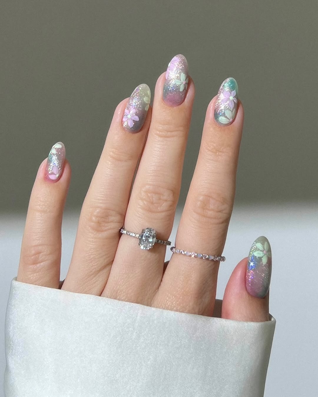 Как выглядит весенний тренд маникюра, который сразу же поднимает настроение (фото)
