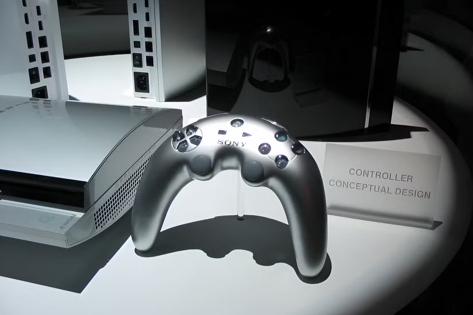 Ігрові чудовиська. 4 найдивніших прототипи консолей, які так і не вийшли