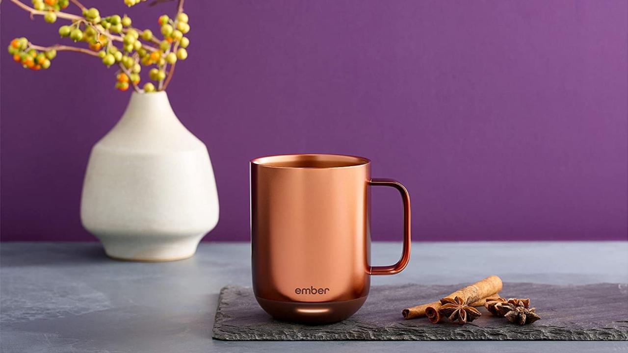 Не знаєте, що подарувати мамі? Топ-10 гаджетів на День матері, які вона точно оцінить